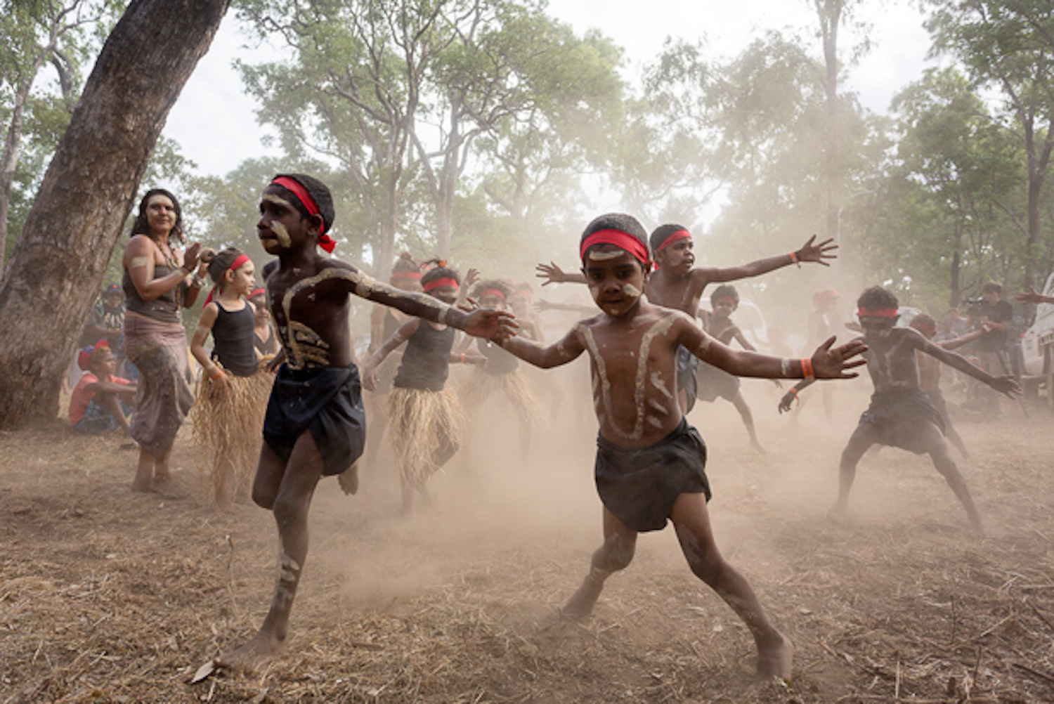 One of the unique and exclusive Australian experiences is a visit to the Laura Festival to see aboriginal ceremonies
