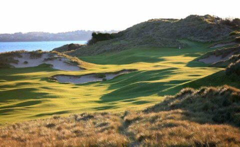 A Tasmanian golf experience by private jet charter